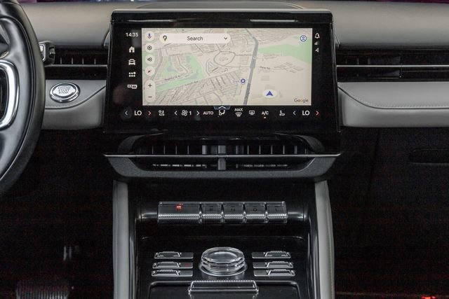 Used 2024 Lincoln Nautilus Reserve AWD/4WD image 7