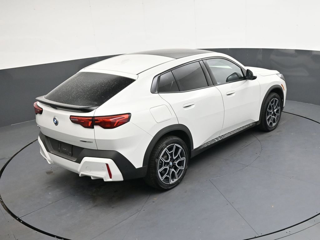 Used 2025 BMW X2 xDrive28i image 21