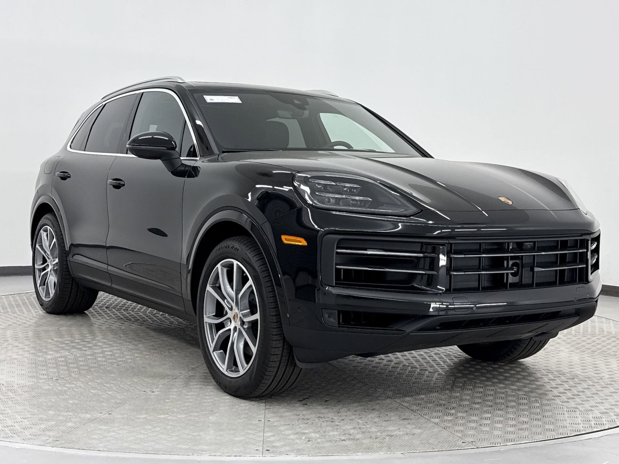 Used 2025 Porsche Cayenne image 7
