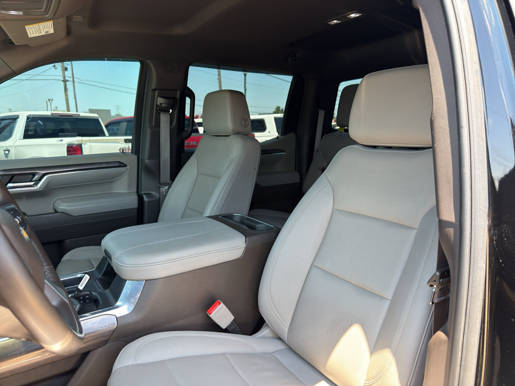 Used 2023 Chevrolet Silverado 1500 LTZ w/ Z71 Off-Road Package AWD/4WD image 30