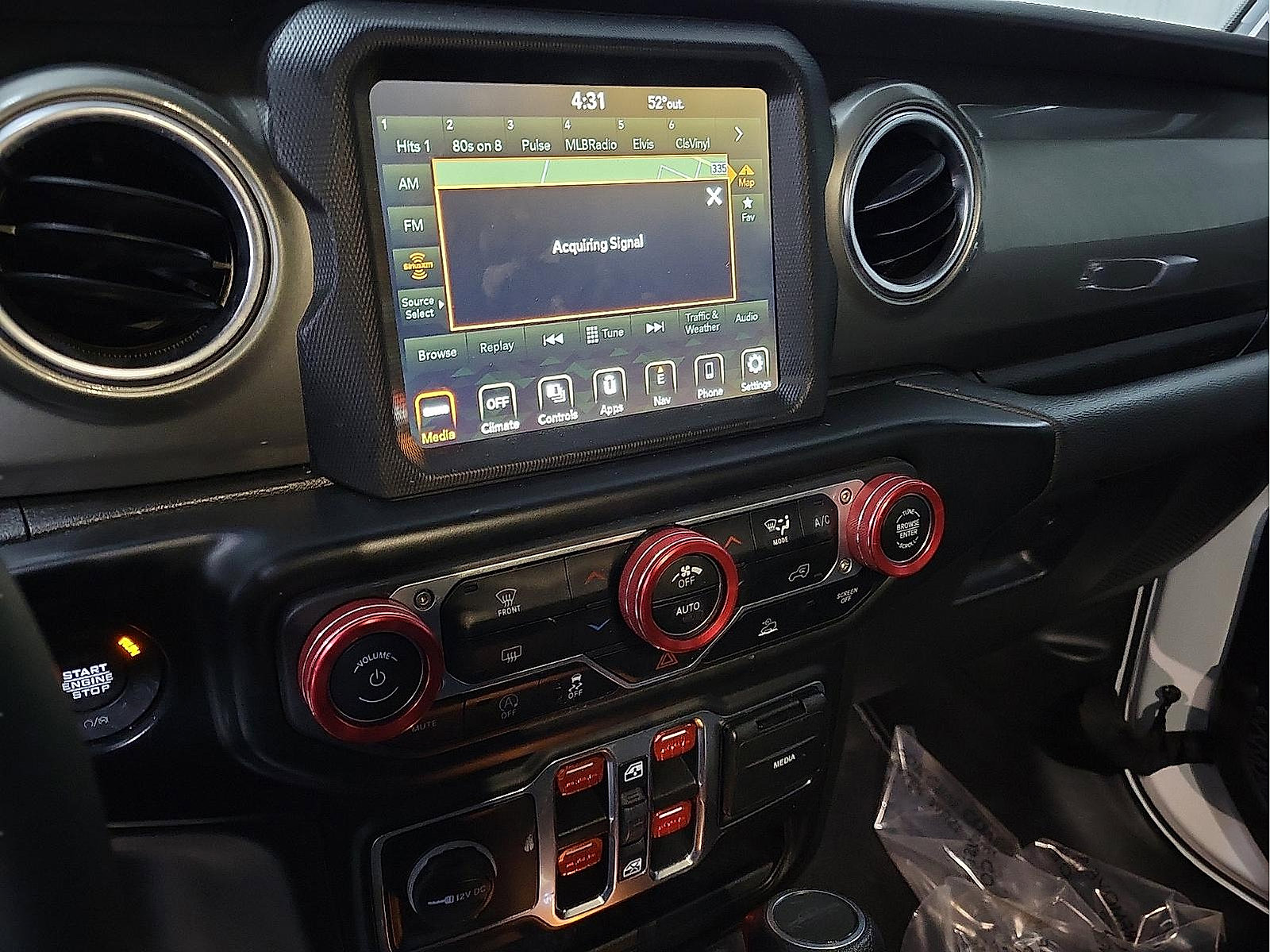 Used 2023 Jeep Gladiator Overland image 17