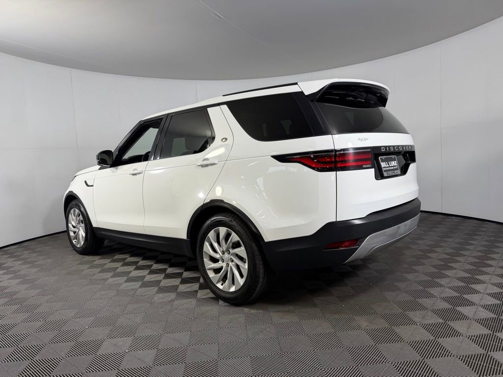 Used 2024 Land Rover Discovery S image 6