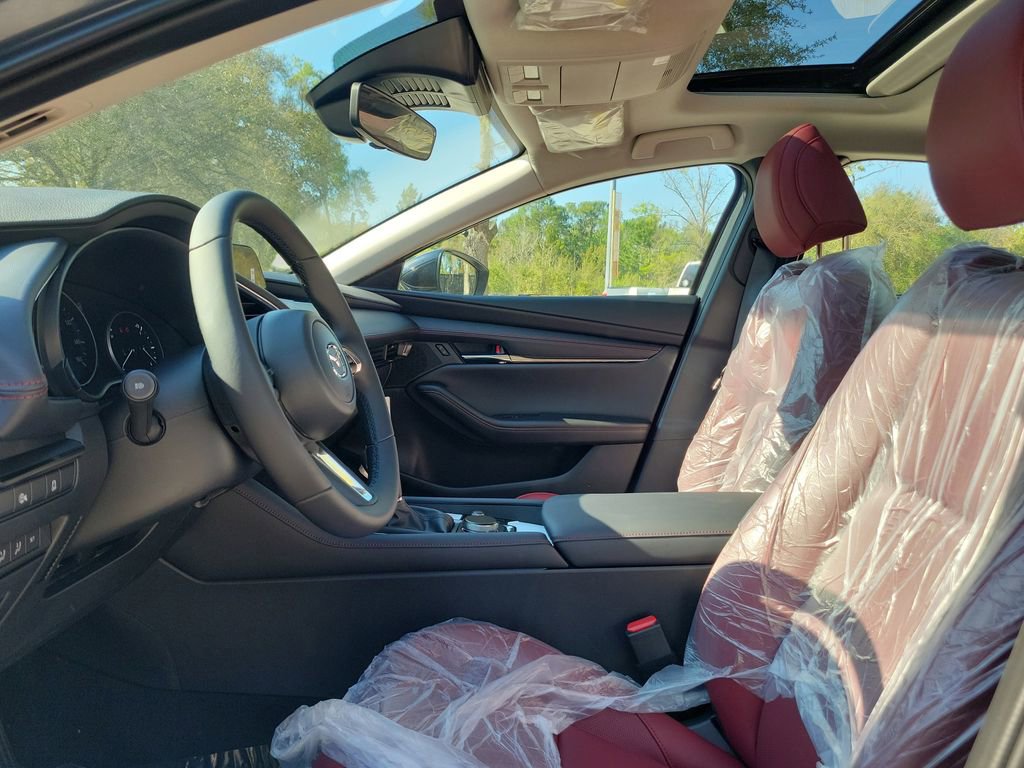 New 2026 MAZDA MAZDA3 Carbon image 2