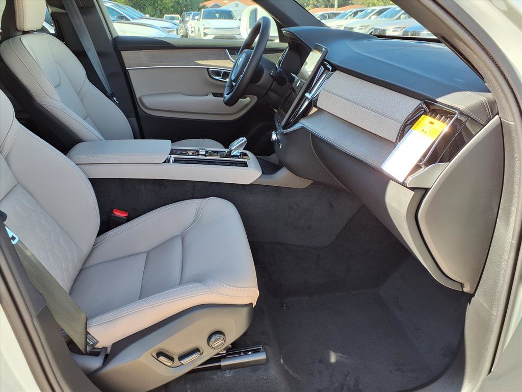New 2026 Volvo XC90 T8 Core w/ Protection Package Premier image 11