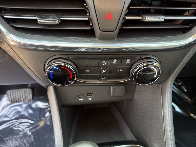 Used 2025 Buick Encore GX Preferred image 25