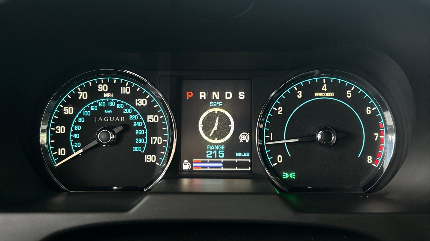 Used 2013 Jaguar XF 3.0 image 12