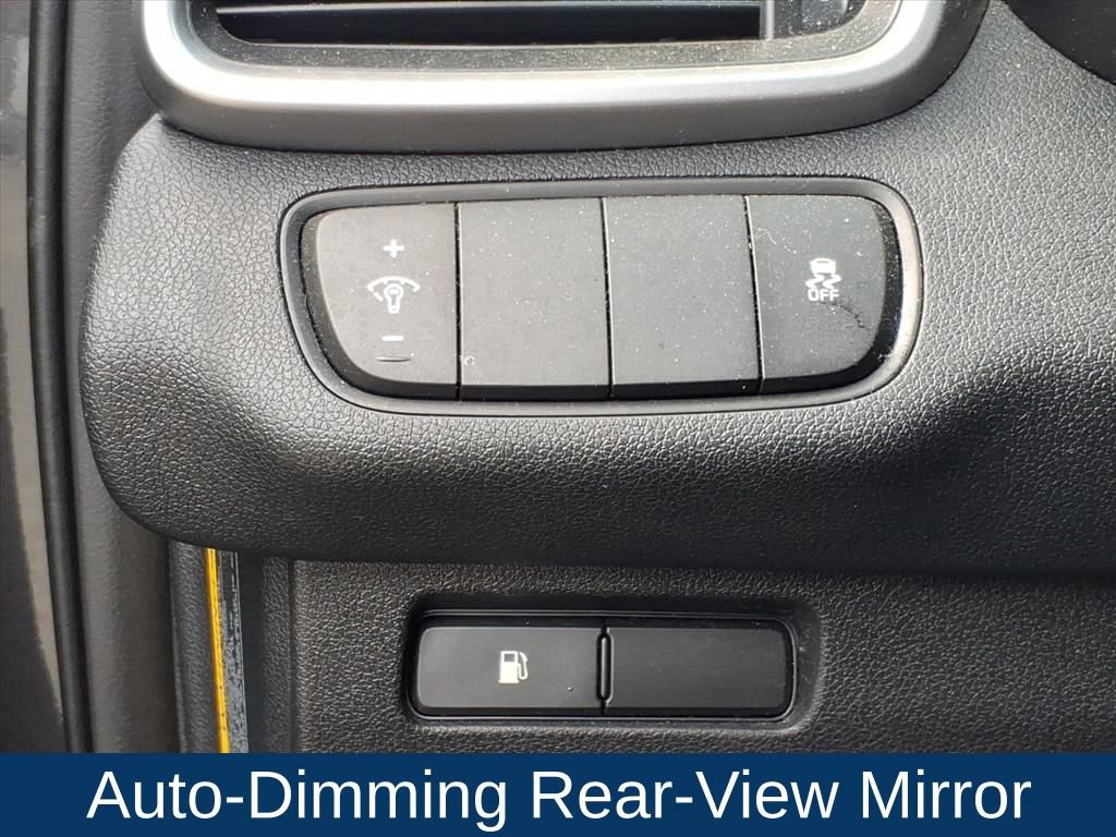 Used 2017 Kia Sorento LX w/ LX Convenience Package image 16