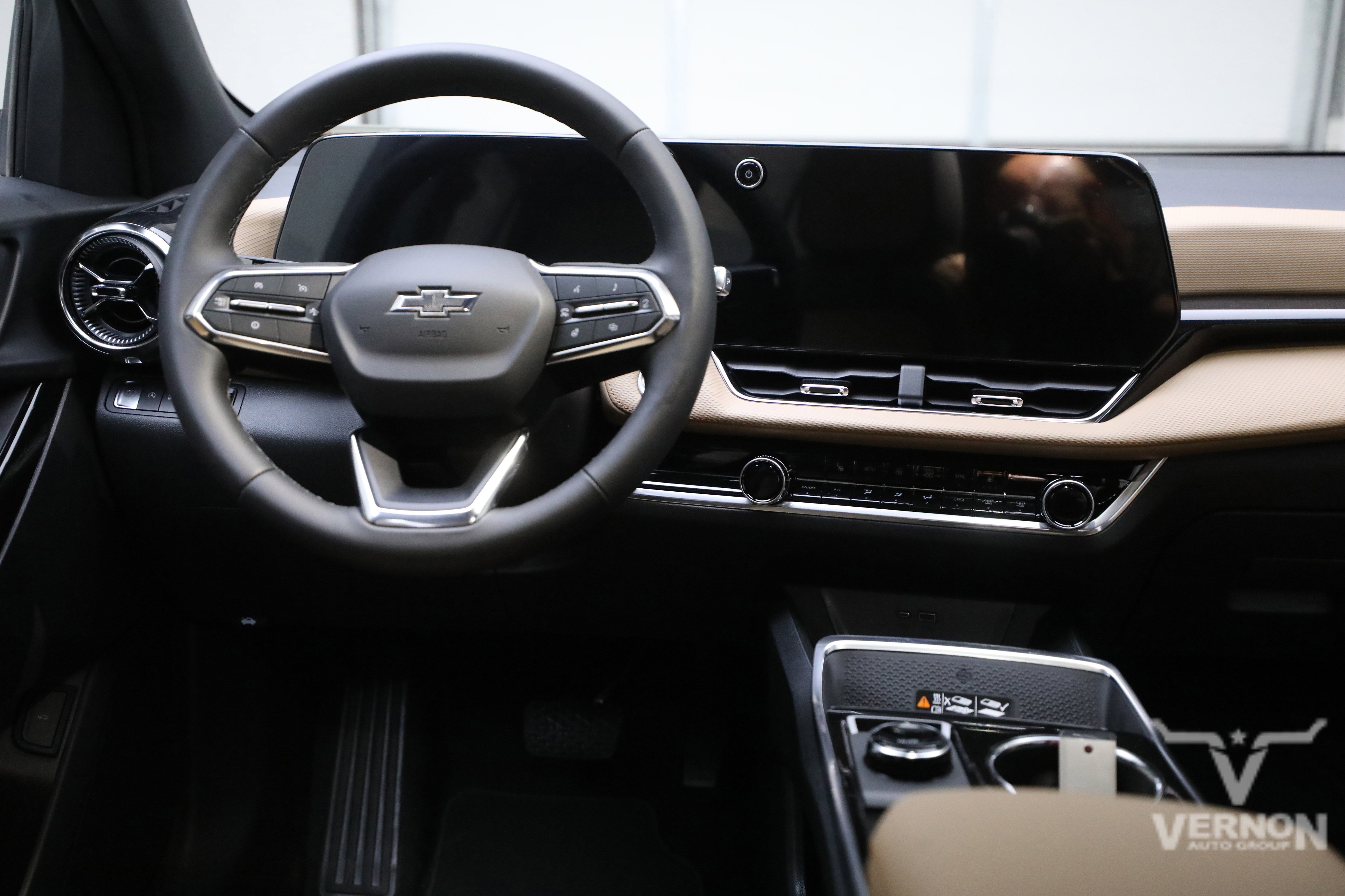 New 2026 Chevrolet Equinox ACTIV w/ Safety and Technology Package image 19