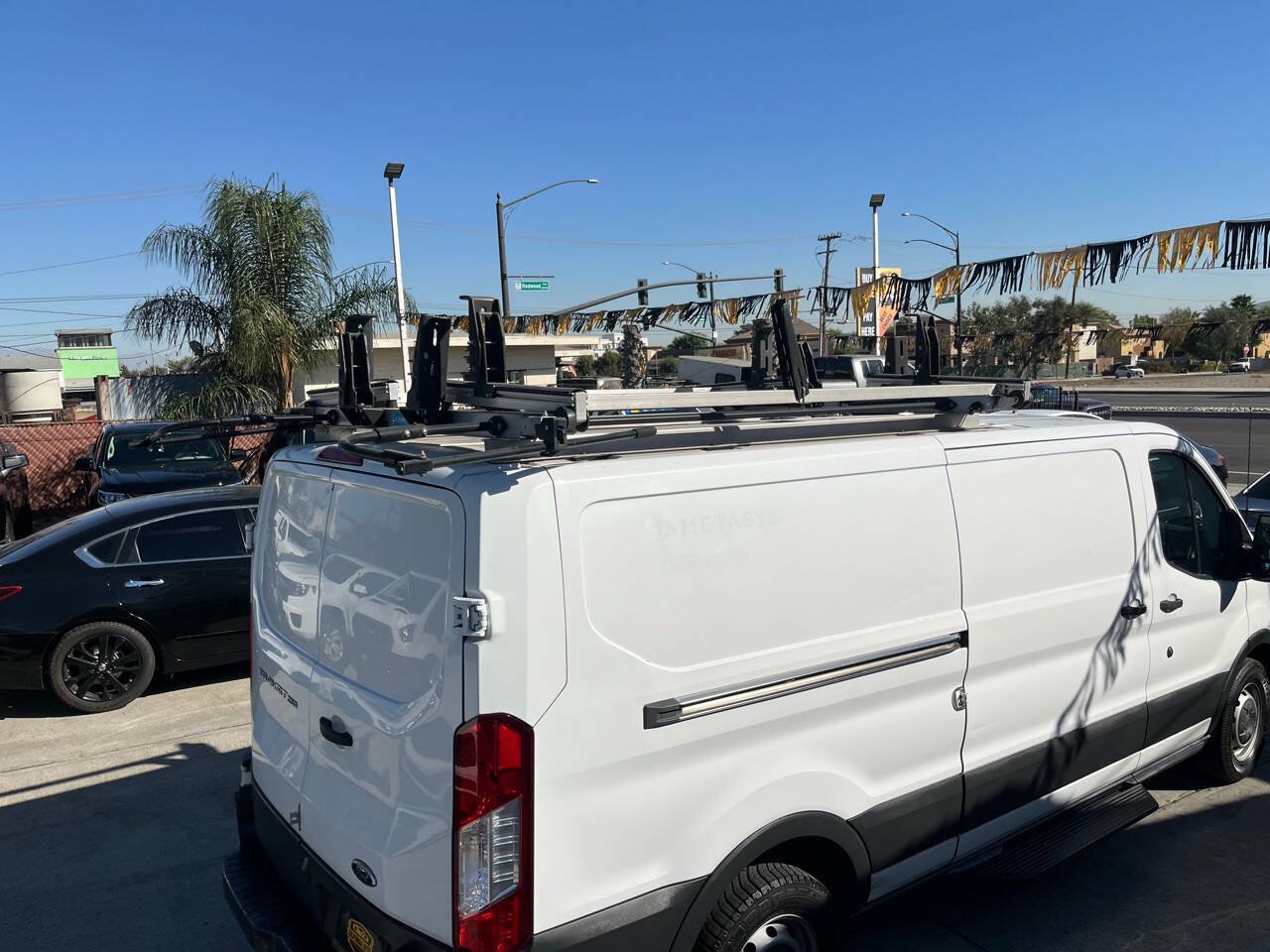 Used 2018 Ford Transit 250 148 Low Roof RWD image 13