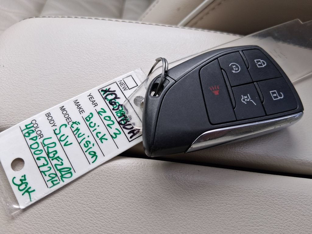 Used 2023 Buick Envision Avenir FWD image 27