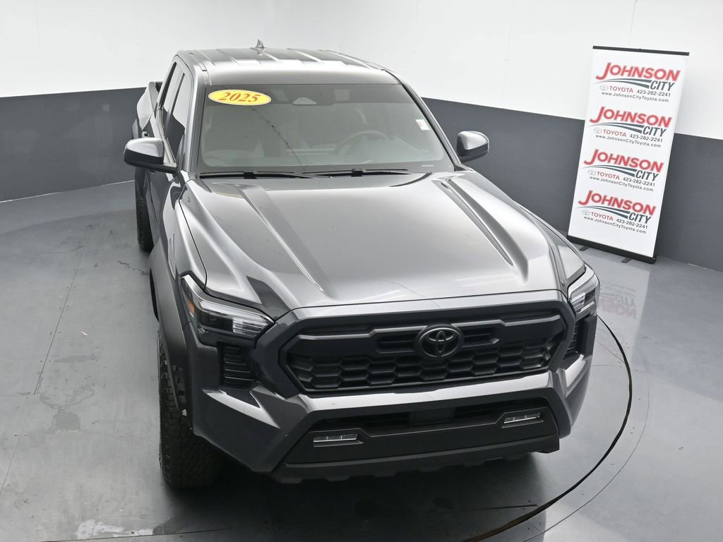 Used 2025 Toyota Tacoma TRD Off-Road AWD/4WD image 25
