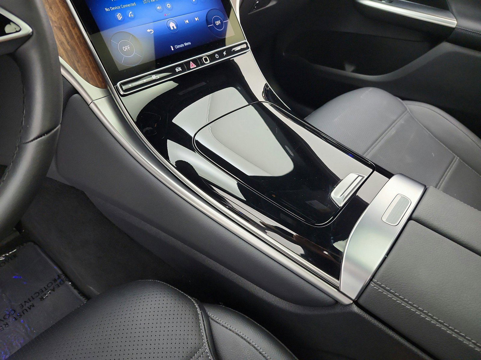 Certified 2025 Mercedes-Benz GLC 300 image 9