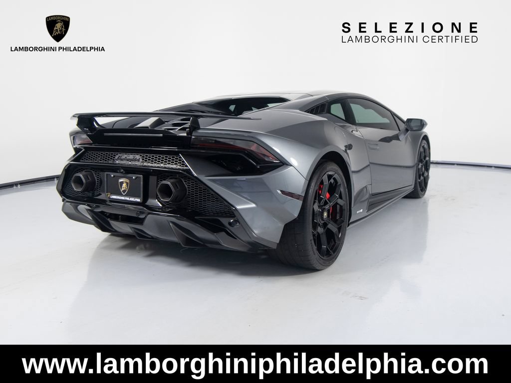 Used 2023 Lamborghini Huracan Tecnica RWD image 5