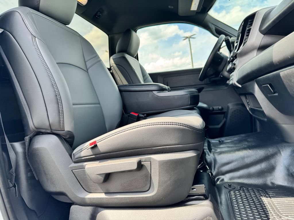 New 2026 RAM 3500 Tradesman AWD/4WD image 12