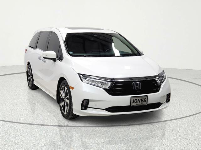 Used 2023 Honda Odyssey Touring image 2