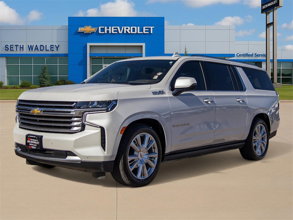 Used 2024 Chevrolet Suburban High Country image 3