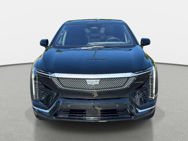 Certified 2025 Cadillac Optiq Luxury 2 w/ LPO, Floor Liner Package AWD/4WD image 8
