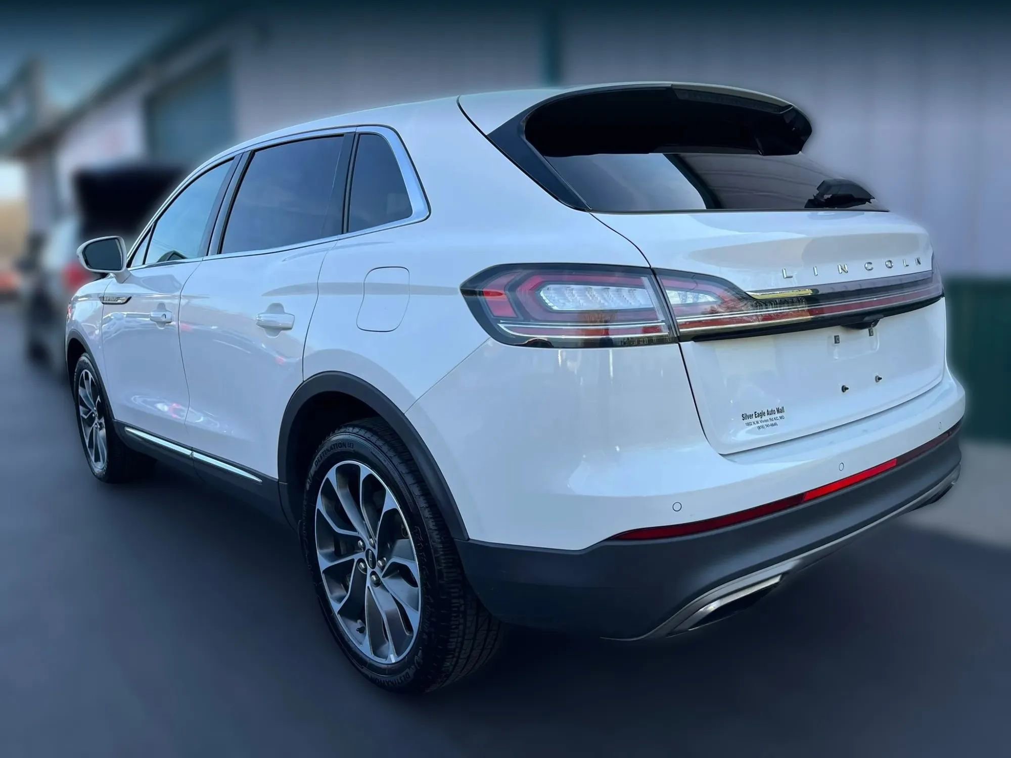 Used 2021 Lincoln Nautilus Reserve image 5