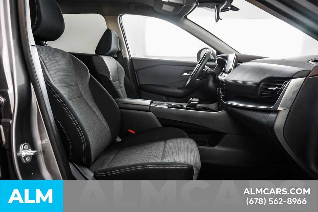Used 2022 Nissan Rogue SV FWD image 19