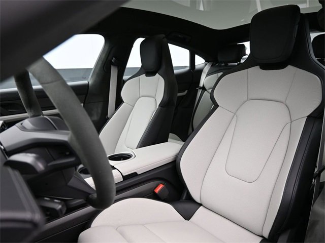 Used 2025 Porsche Taycan GTS image 5