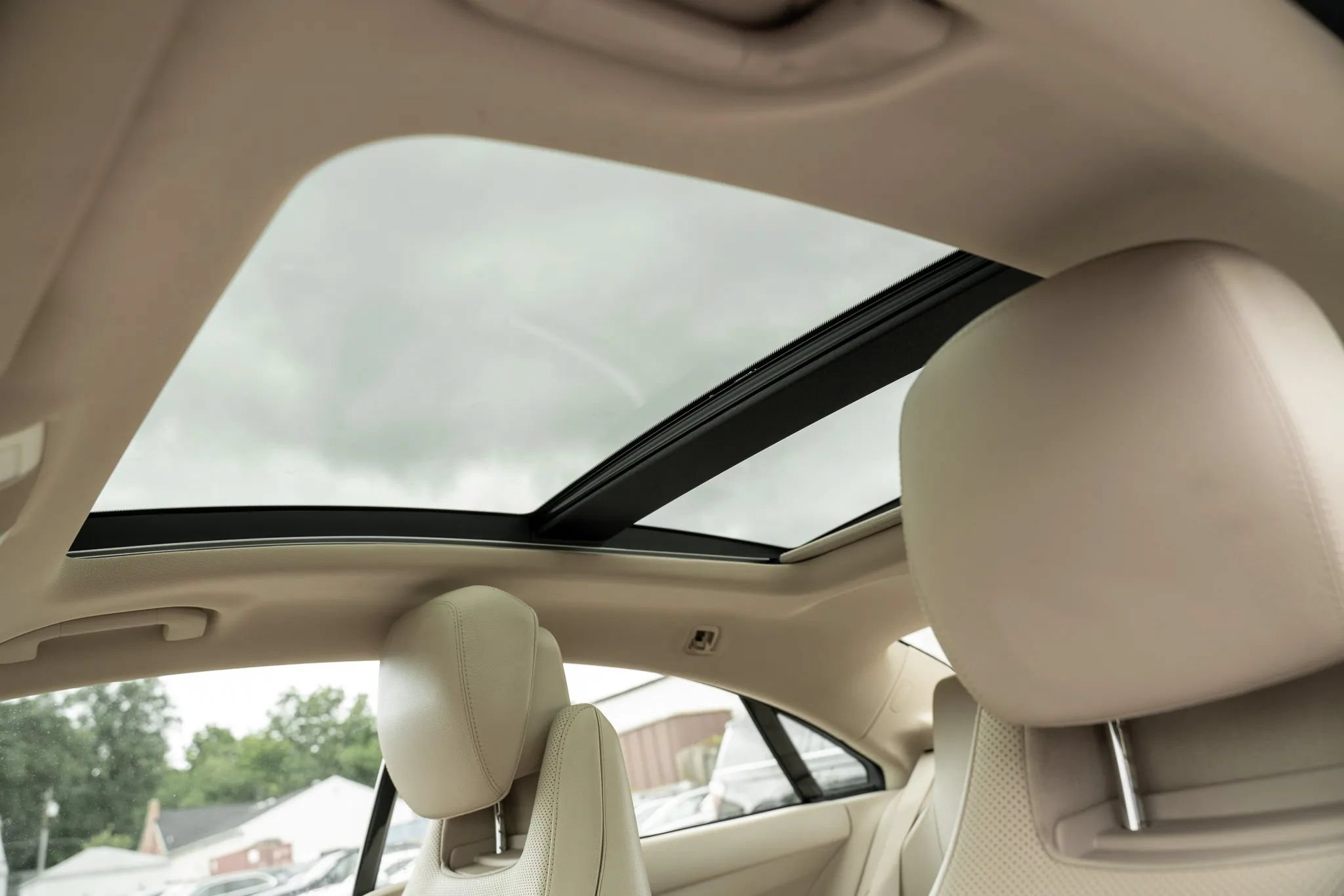 Used 2015 Mercedes-Benz E 400 Coupe w/ Premium 1 Package image 15