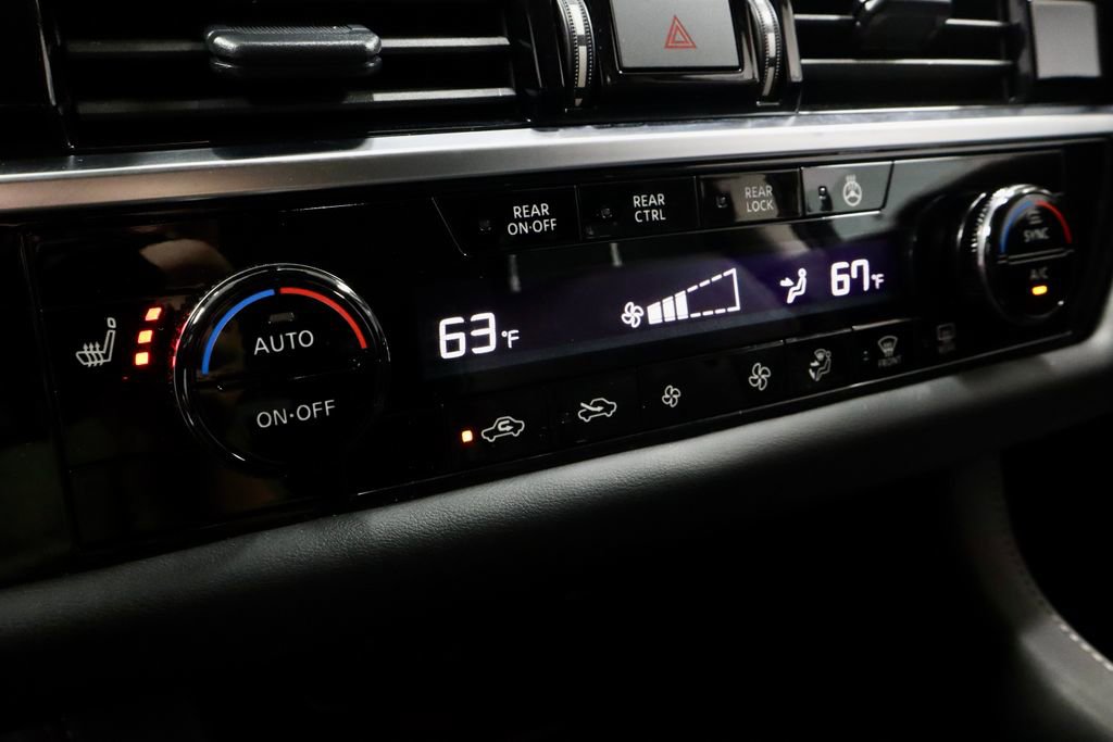 Certified 2025 Nissan Pathfinder SL FWD image 32