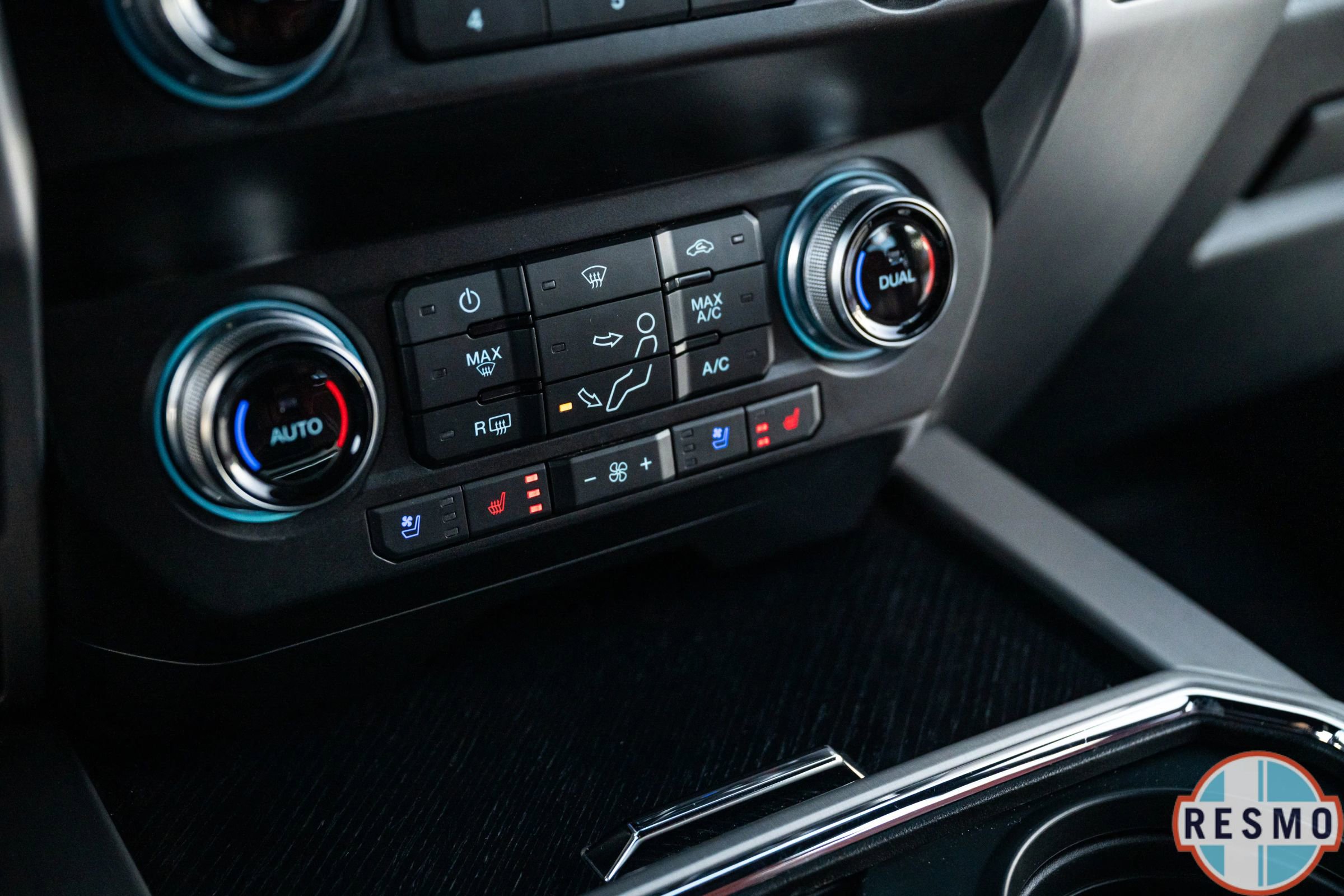 Used 2020 Ford F350 Platinum w/ Tremor Off-Road Package image 24