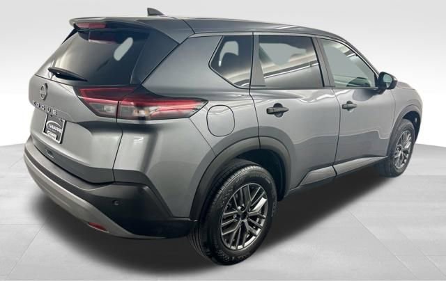 Used 2023 Nissan Rogue S image 9