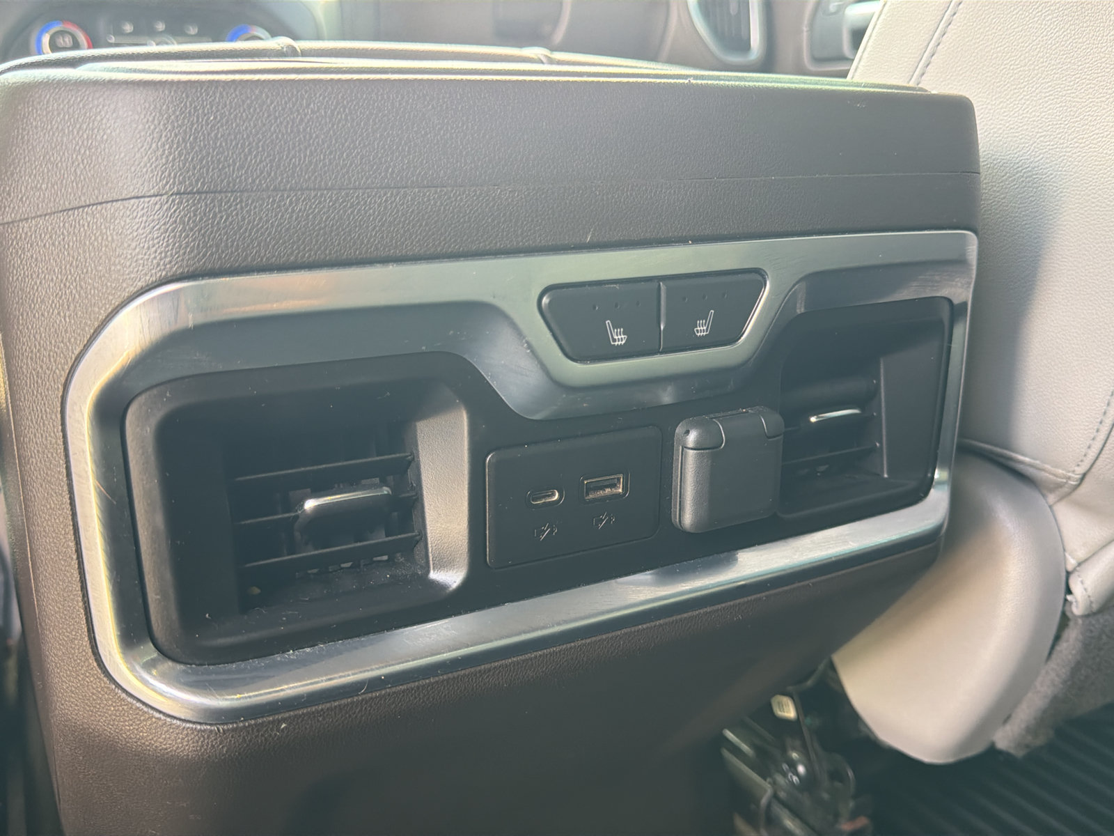 Used 2019 Chevrolet Silverado 1500 LTZ AWD/4WD image 17
