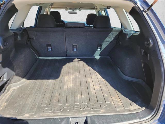 Used 2019 Subaru Outback 2.5i AWD/4WD image 6