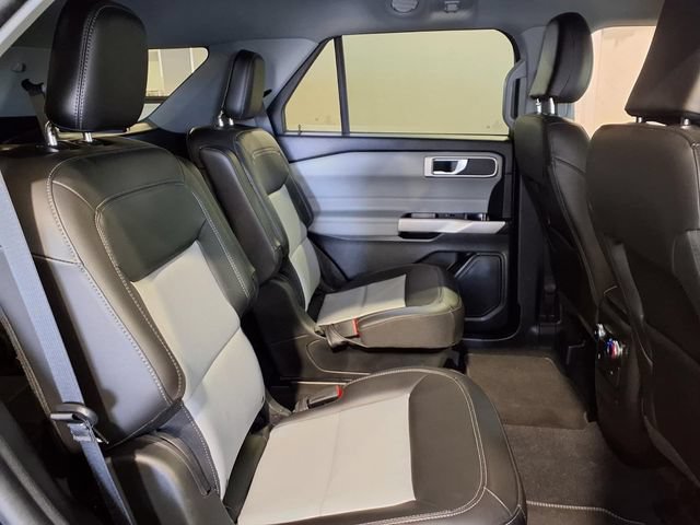 Certified 2023 Ford Explorer XLT w/ Equipment Group 202A AWD/4WD image 27