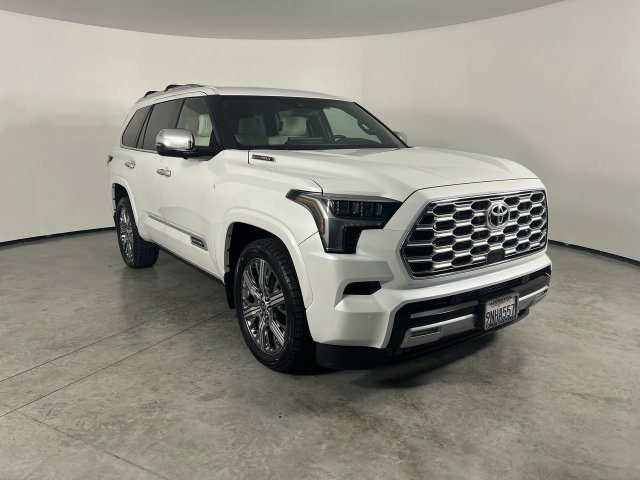 Used 2024 Toyota Sequoia Capstone AWD/4WD image 2