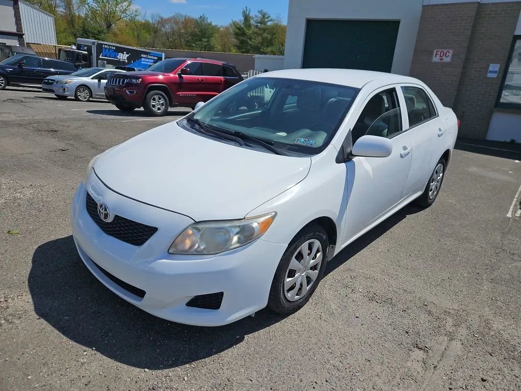 Used 2010 Toyota Corolla LE FWD image 1