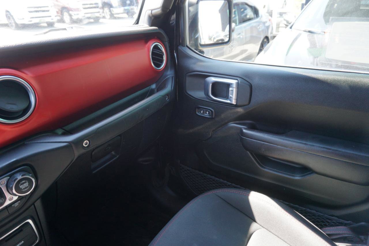 Used 2021 Jeep Gladiator Rubicon w/ Cold Weather Group AWD/4WD image 18