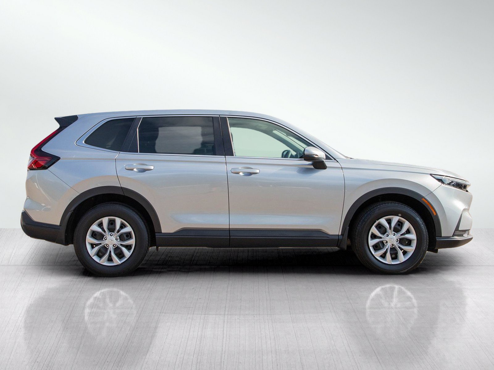 Used 2025 Honda CR-V LX image 6