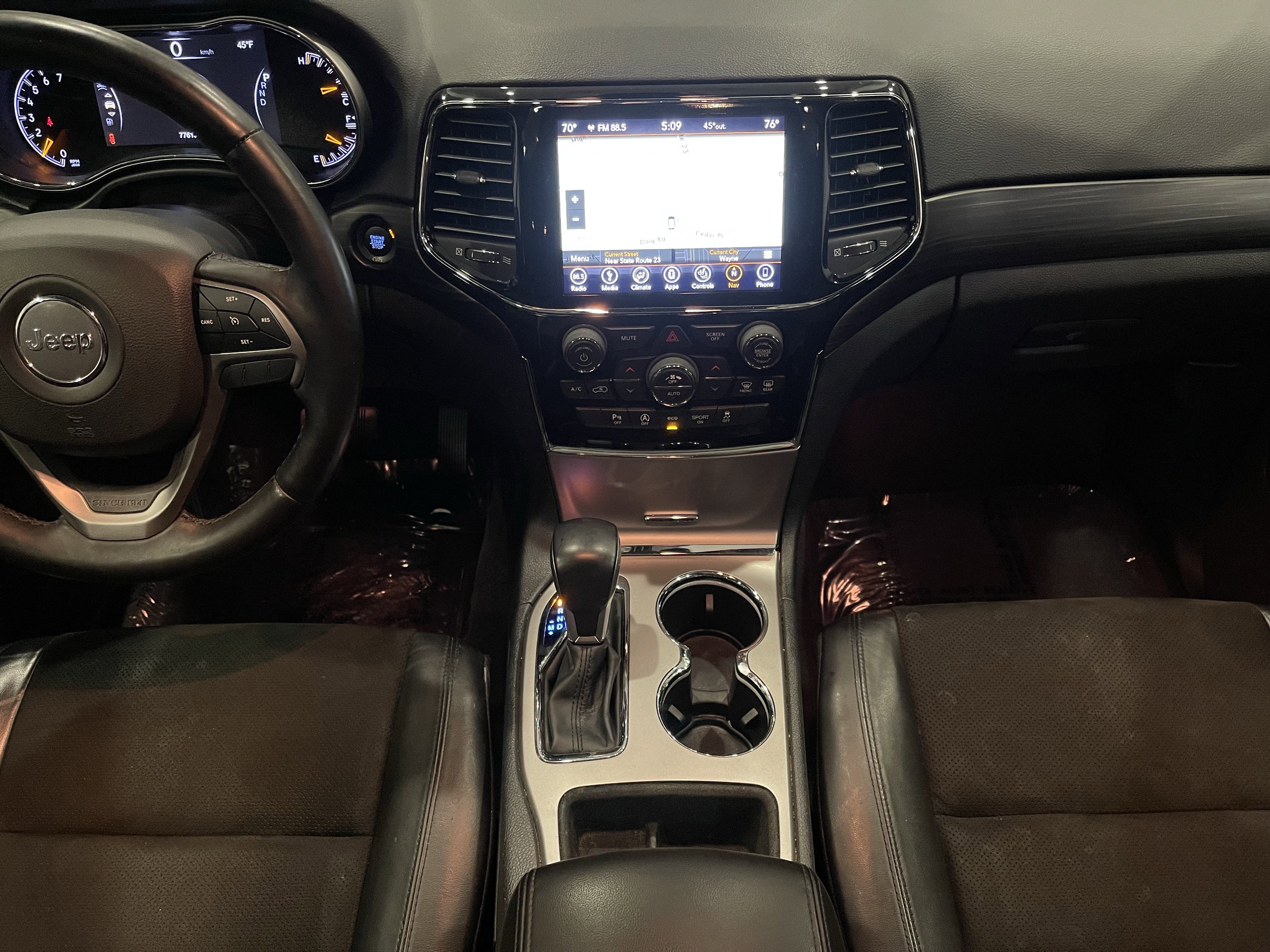 Used 2019 Jeep Grand Cherokee Altitude image 18