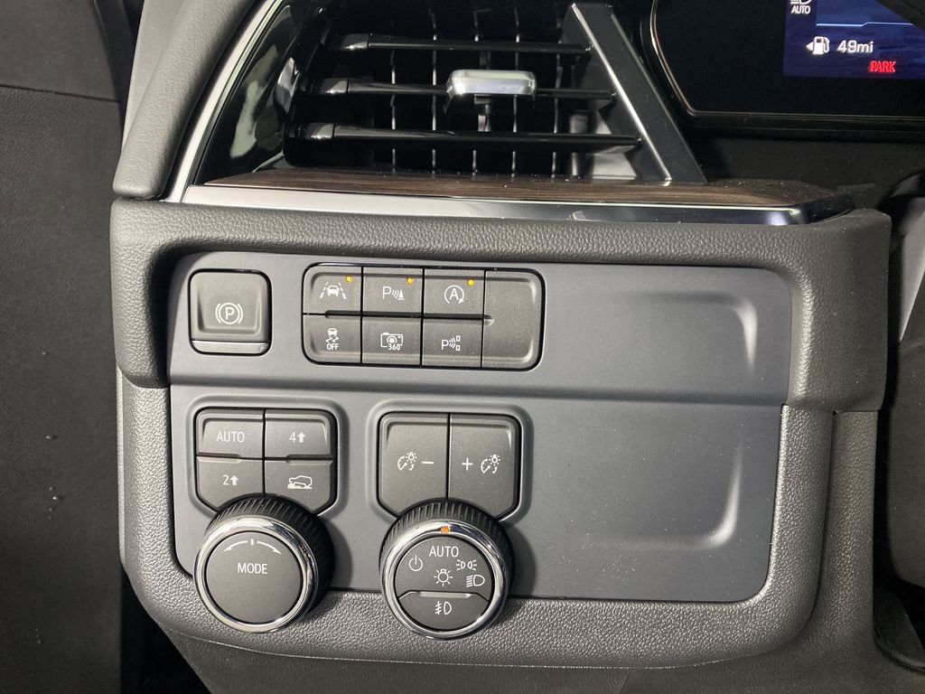 New 2026 Chevrolet Suburban LT w/ Comfort Package image 19