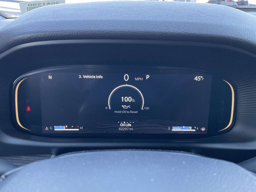 Certified 2024 Jeep Wagoneer Series II w/ Flexible Seating Group image 29