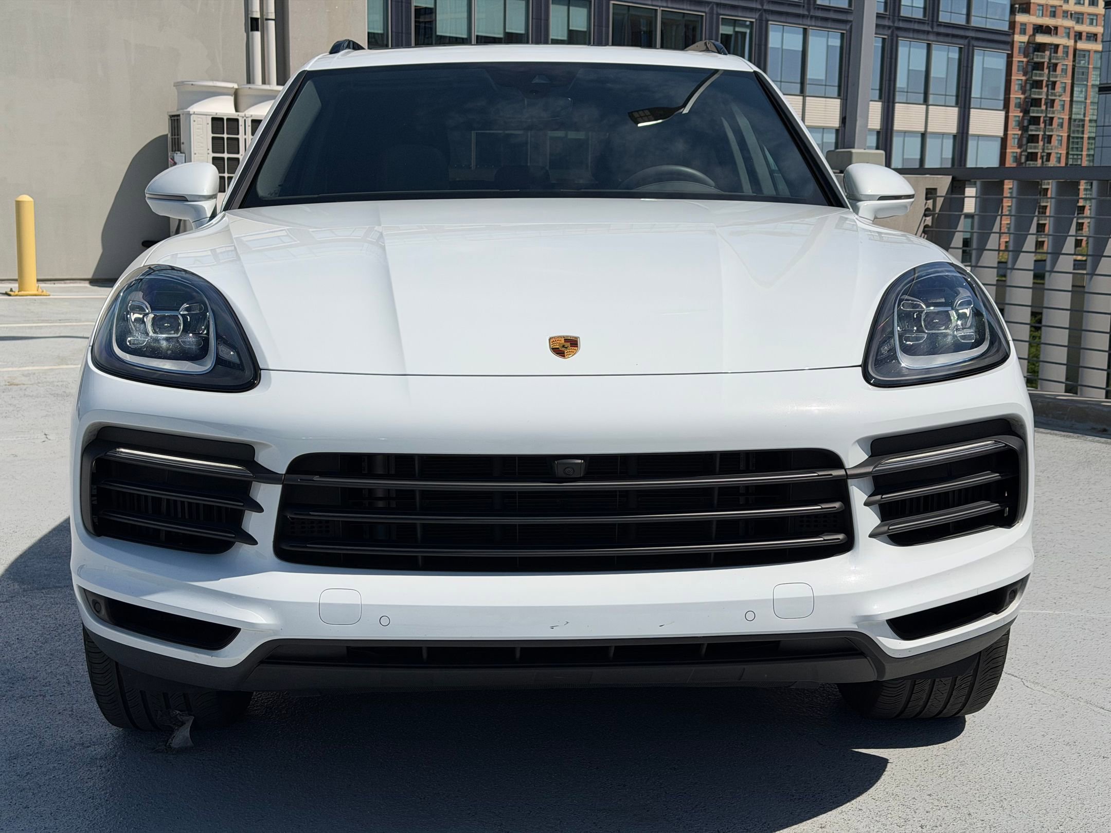 Certified 2023 Porsche Cayenne Platinum Edition image 10