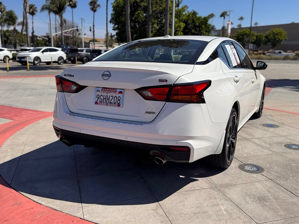 Certified 2023 Nissan Altima 2.5 SR w/ SR Premium Package AWD/4WD image 8