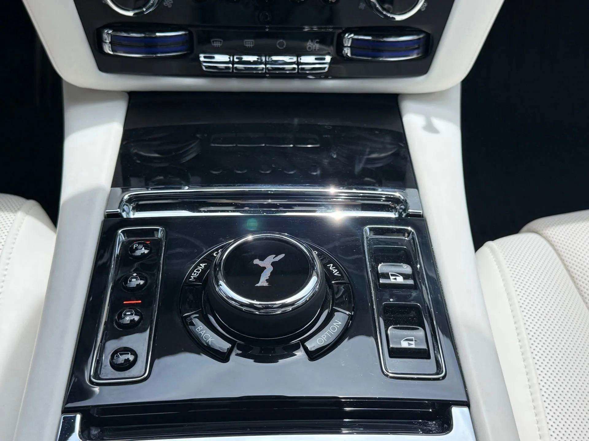 Used 2022 Rolls-Royce Ghost AWD/4WD image 38