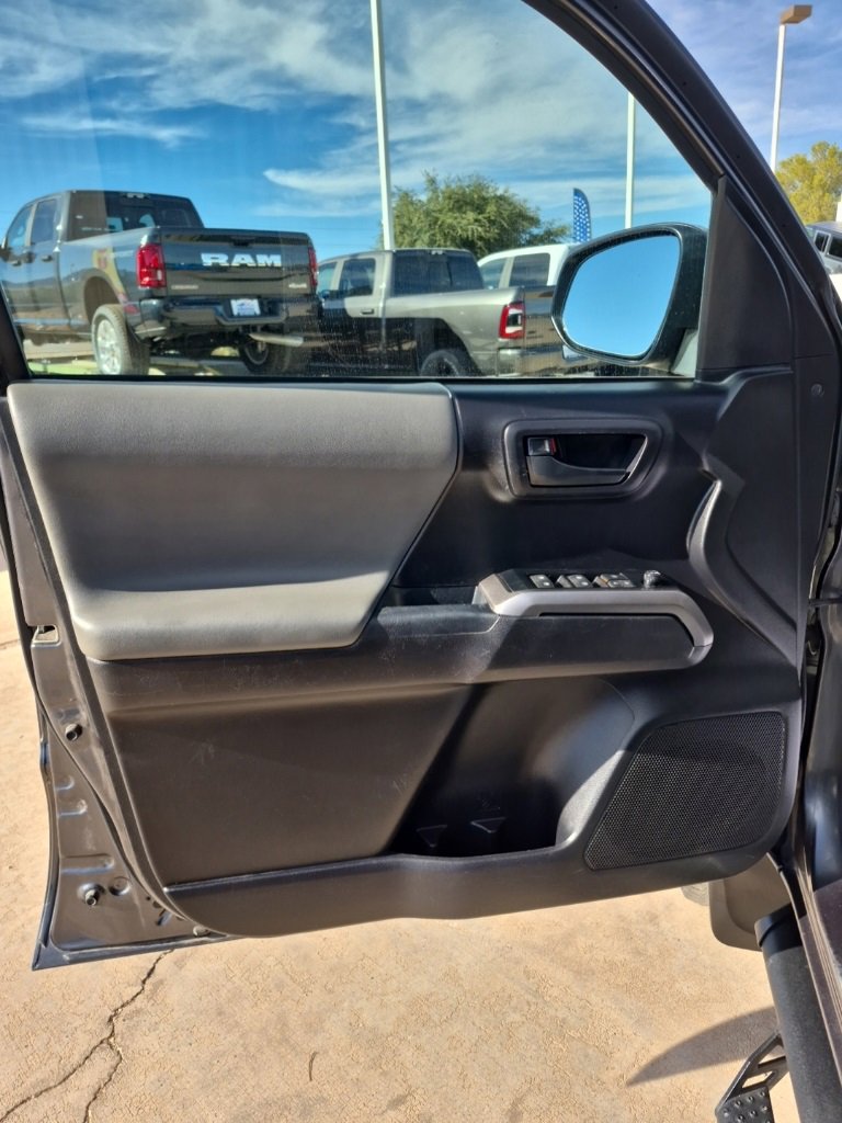Used 2021 Toyota Tacoma image 13