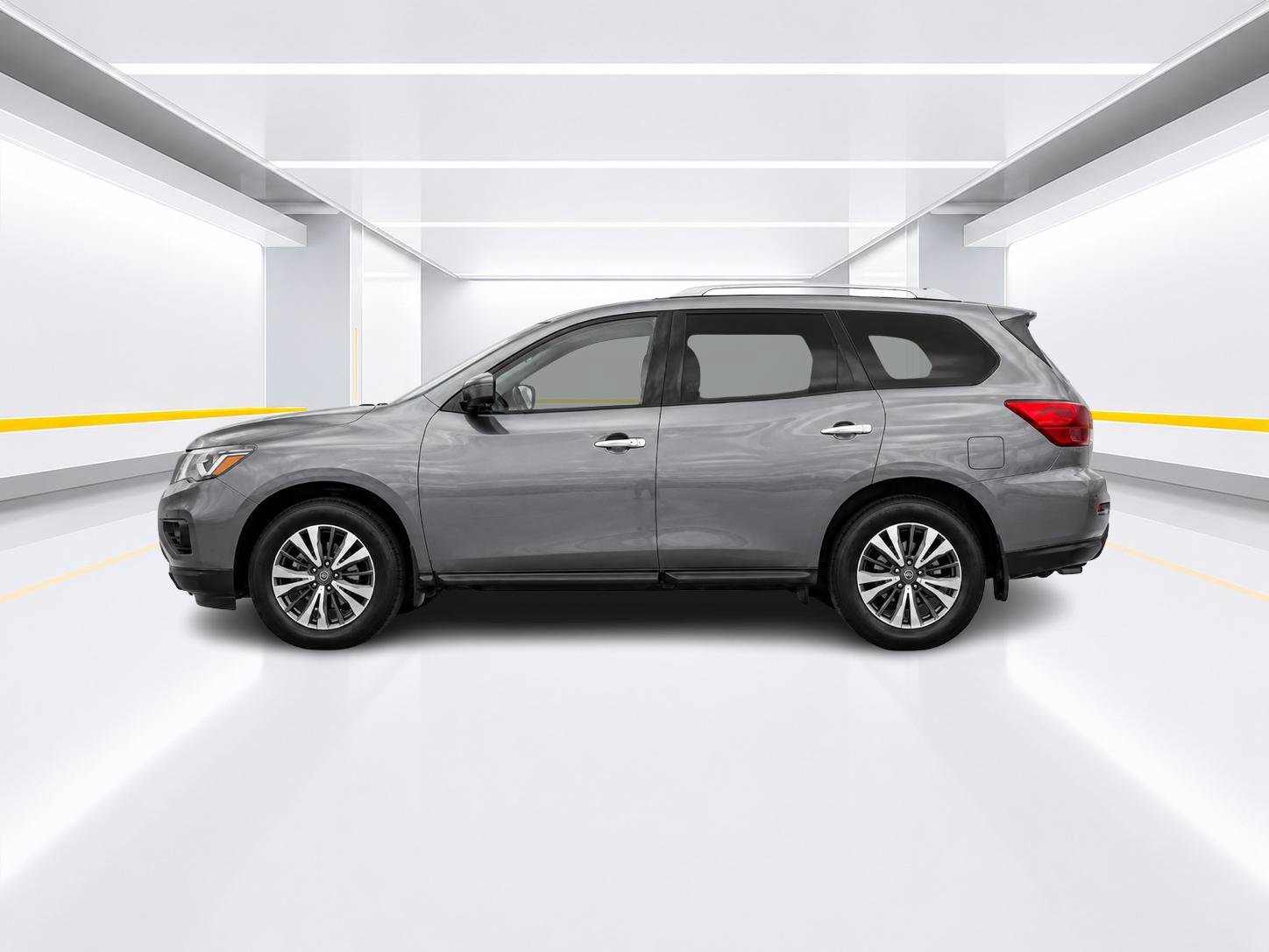 Used 2019 Nissan Pathfinder S AWD/4WD image 2