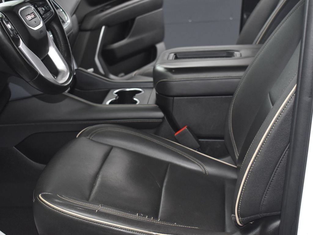 Used 2023 GMC Yukon SLT w/ SLT Luxury Package AWD/4WD image 14