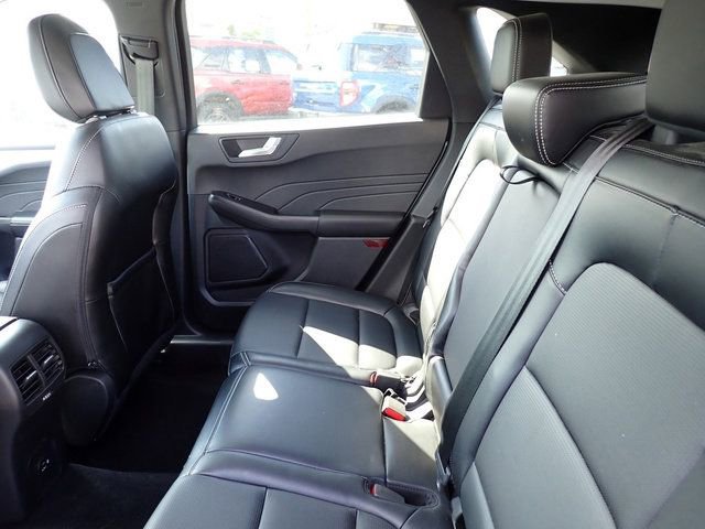 Used 2023 Ford Escape Platinum image 19