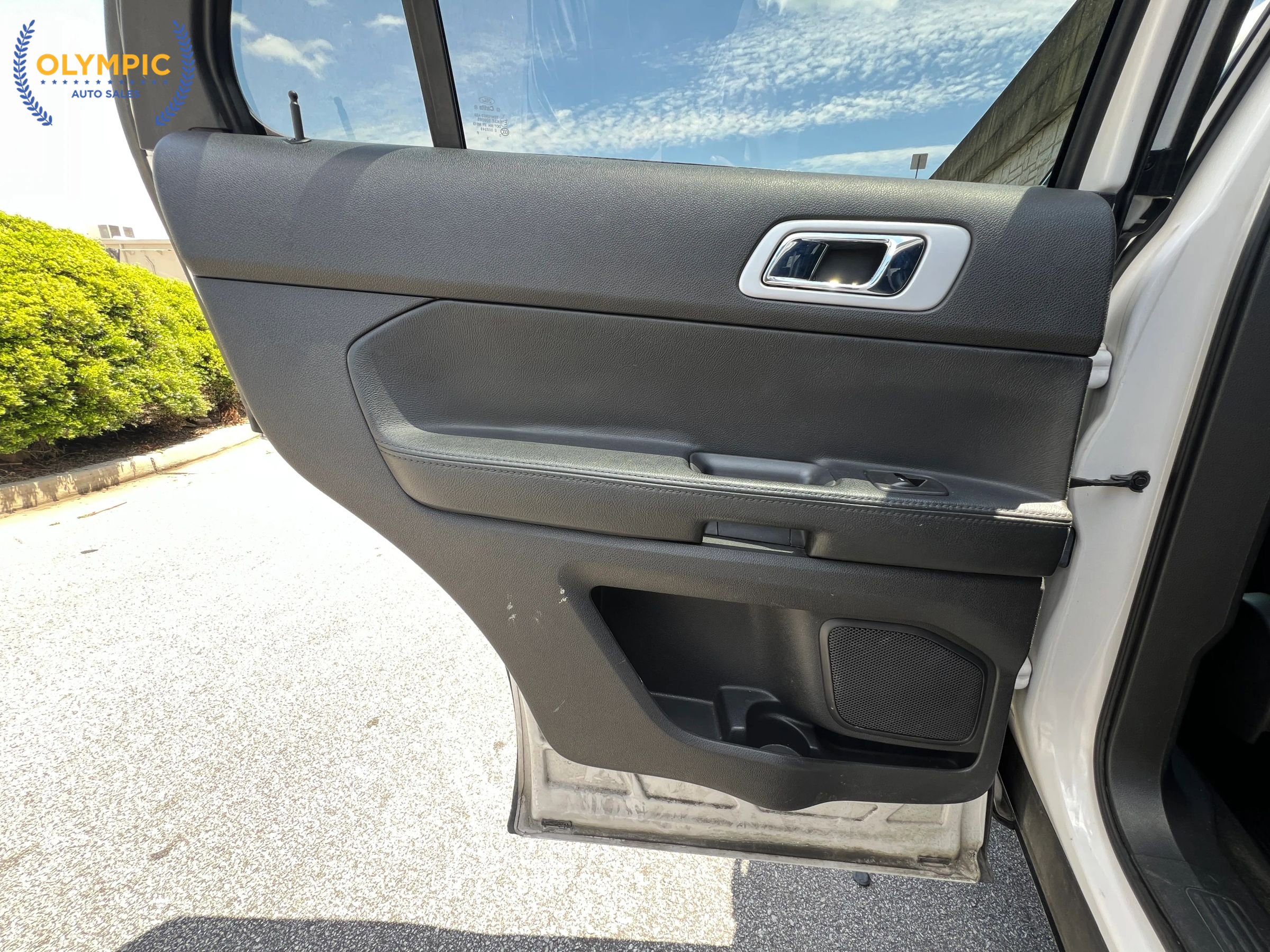 Used 2014 Ford Explorer XLT w/ Equipment Group 202A FWD image 48