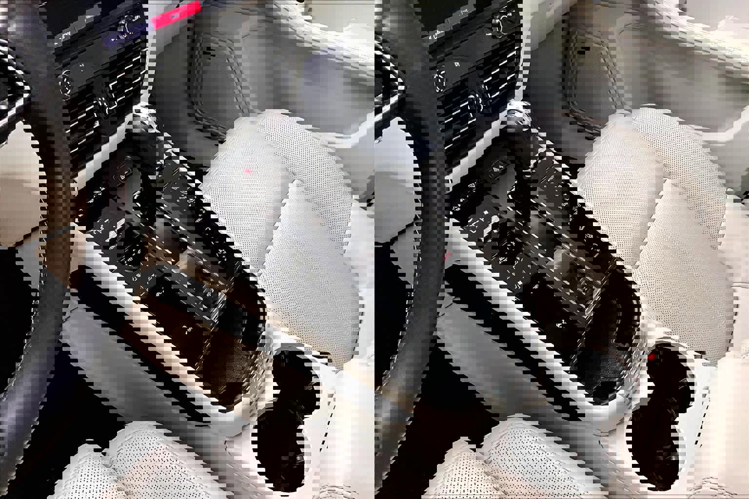 Used 2022 Porsche Macan w/ Premium Package Plus image 16