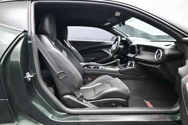 Used 2020 Chevrolet Camaro SS RWD image 23