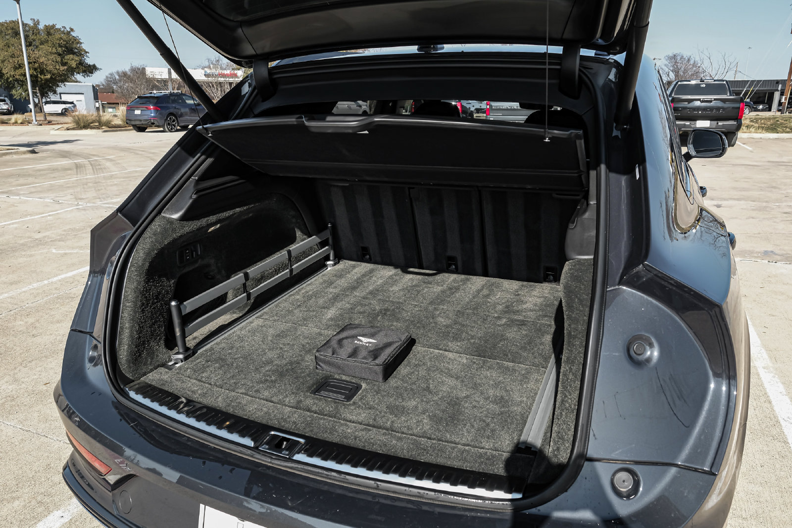 Used 2021 Bentley Bentayga Speed AWD/4WD image 68