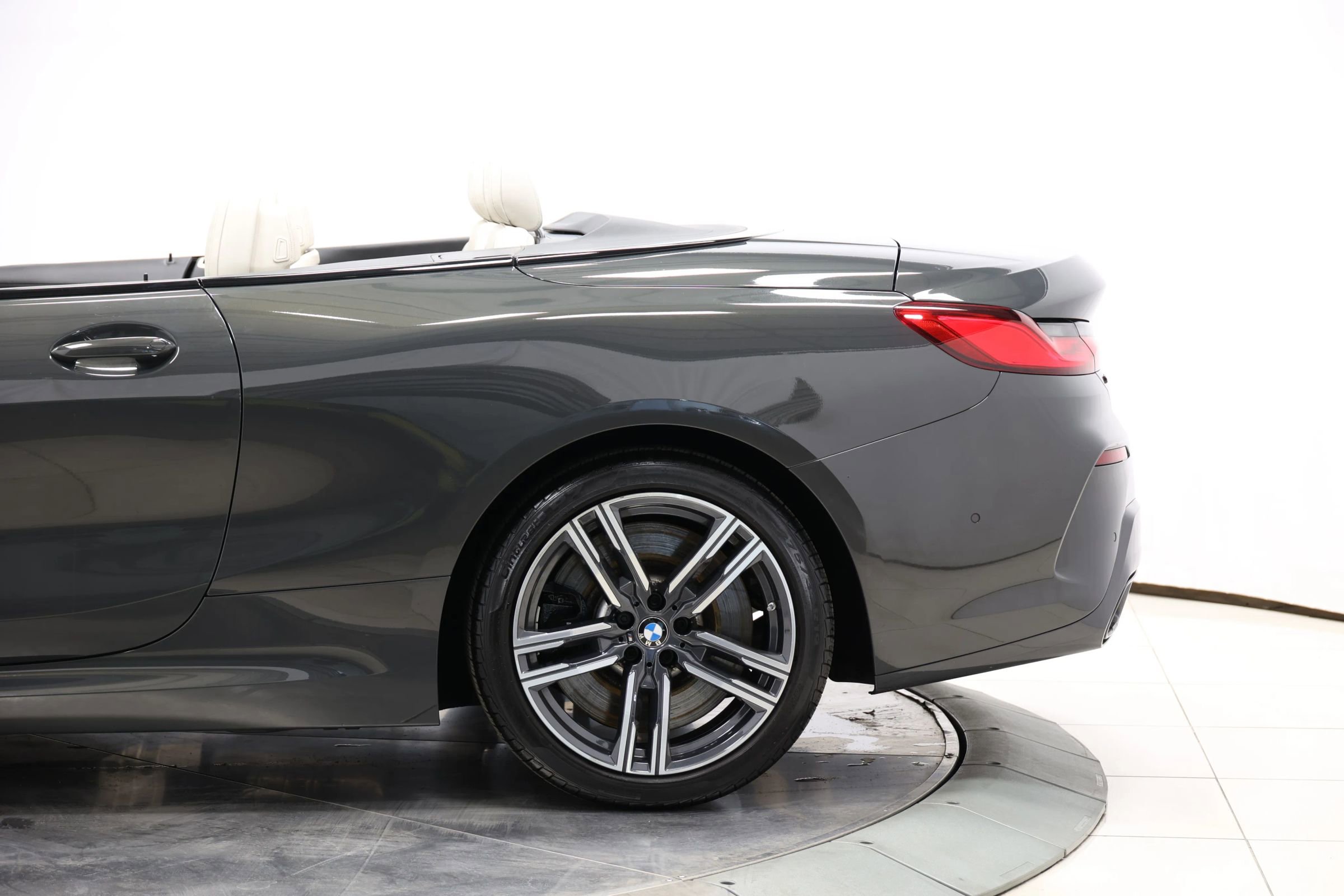 Used 2022 BMW M850i xDrive Convertible AWD/4WD image 8